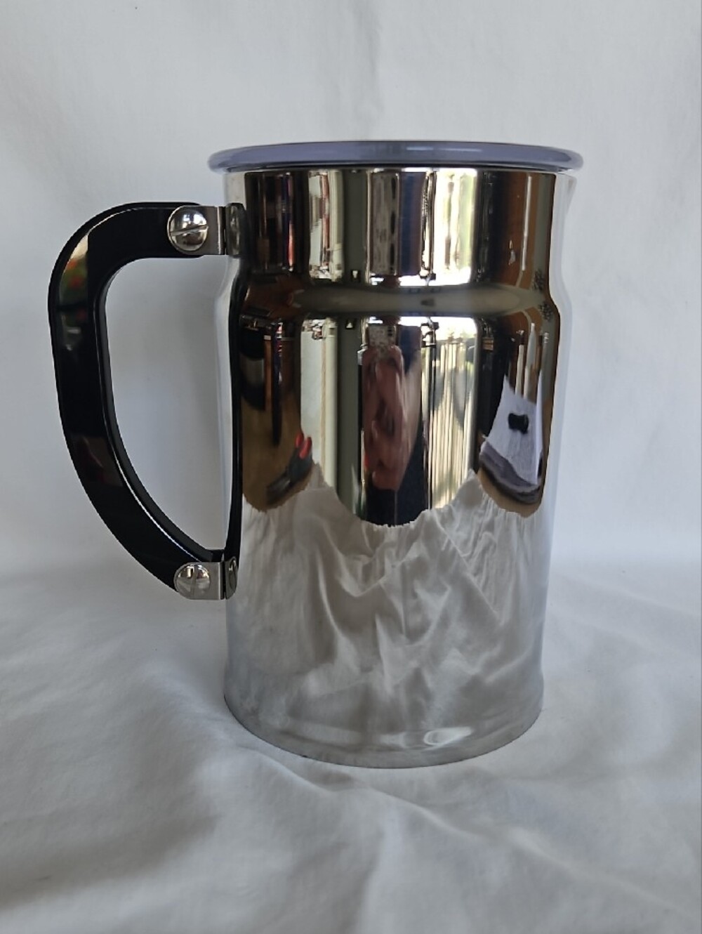 Nespresso Silver and Black Stainless Milk Frother - Picture 4 of 8